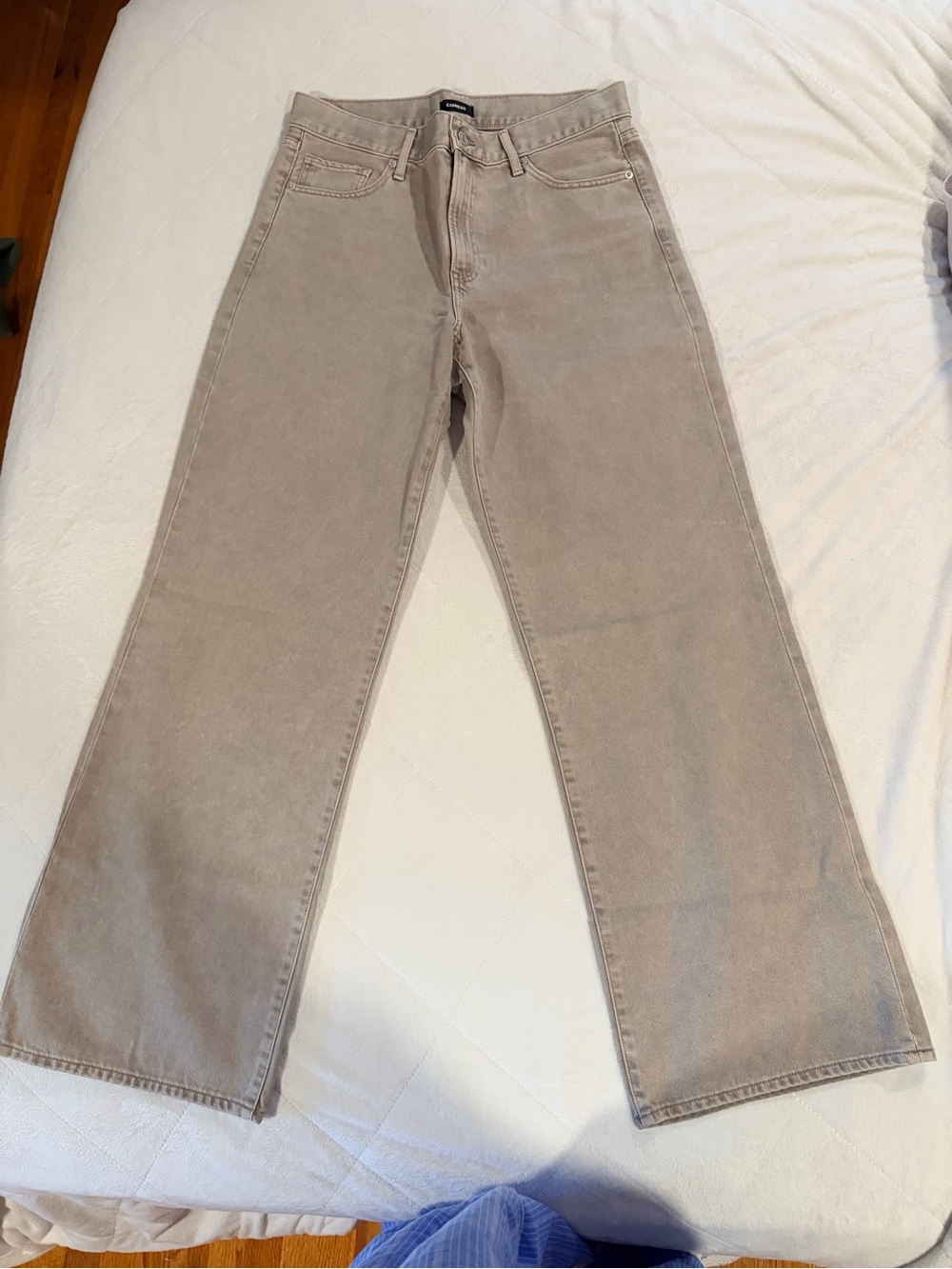 Express Wide-Leg Jeans in Light Taupe